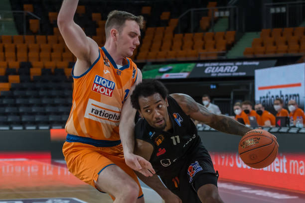 但也有少数 但也有少数